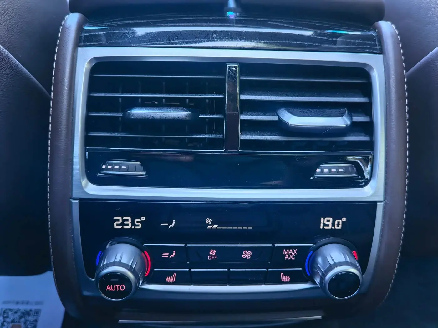 BMW 7 Series 2022 — ფოტო 14/20