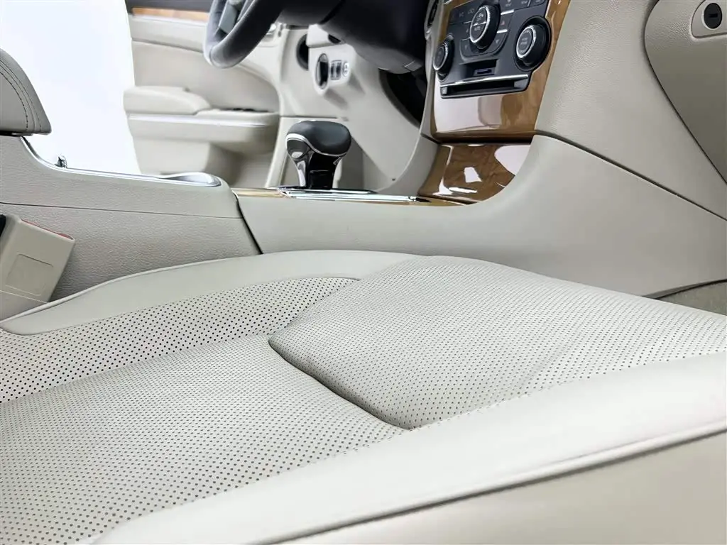 Chrysler 300C 2015 — Photo 10/20