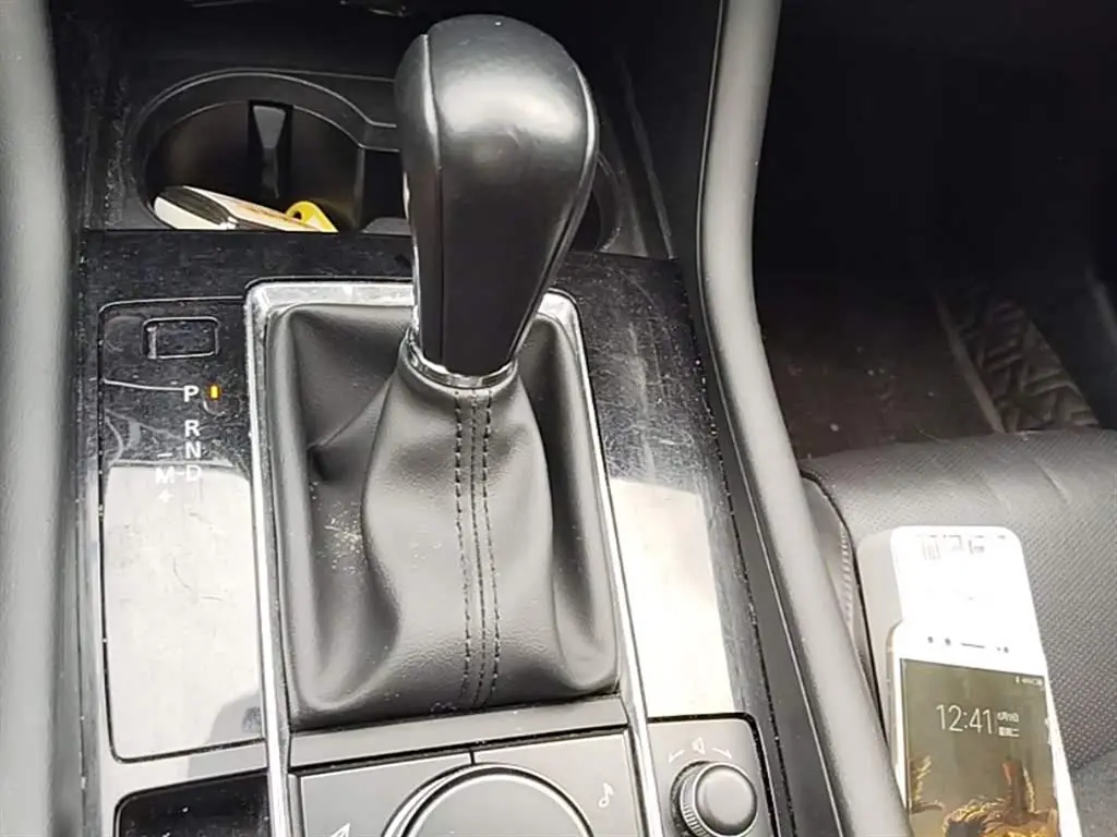 Mazda Mazda3 Axela 2023 — Photo 14/20