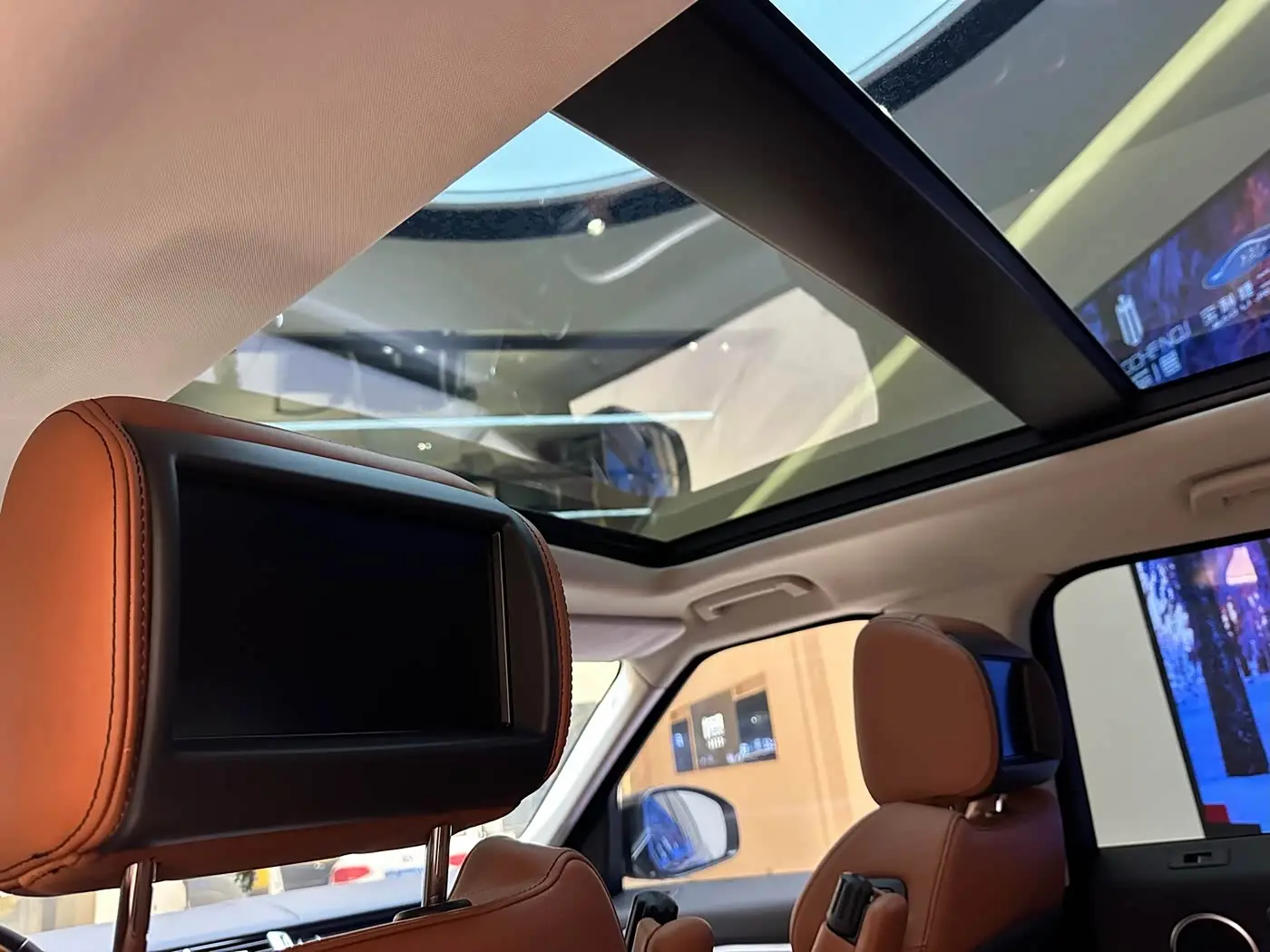 Land Rover Range Rover Sport 2018 — Photo 14/16