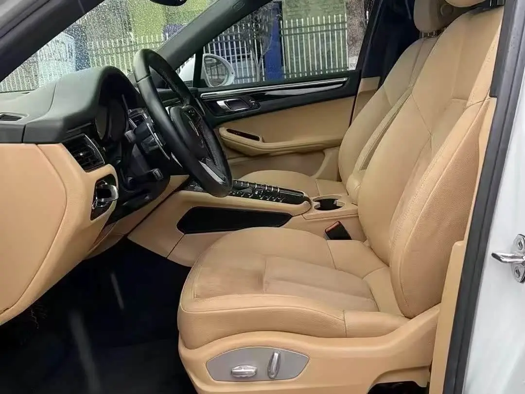 Porsche Macan 2017 — Photo 6/9