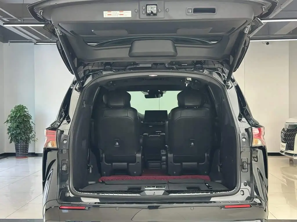 Toyota Sienna 2024 — Şəkil 2/20