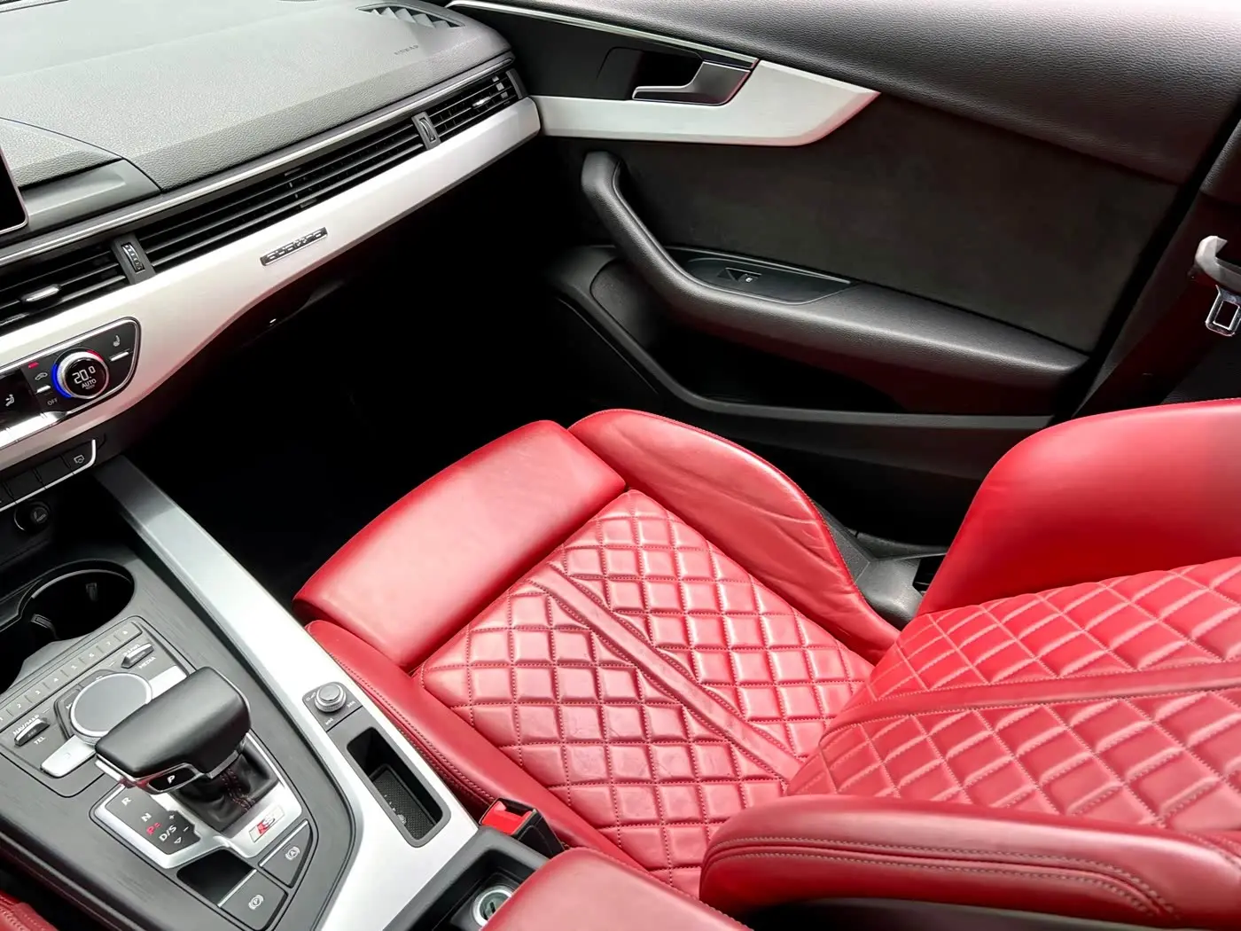 Audi S4 2019 — Photo 13/20