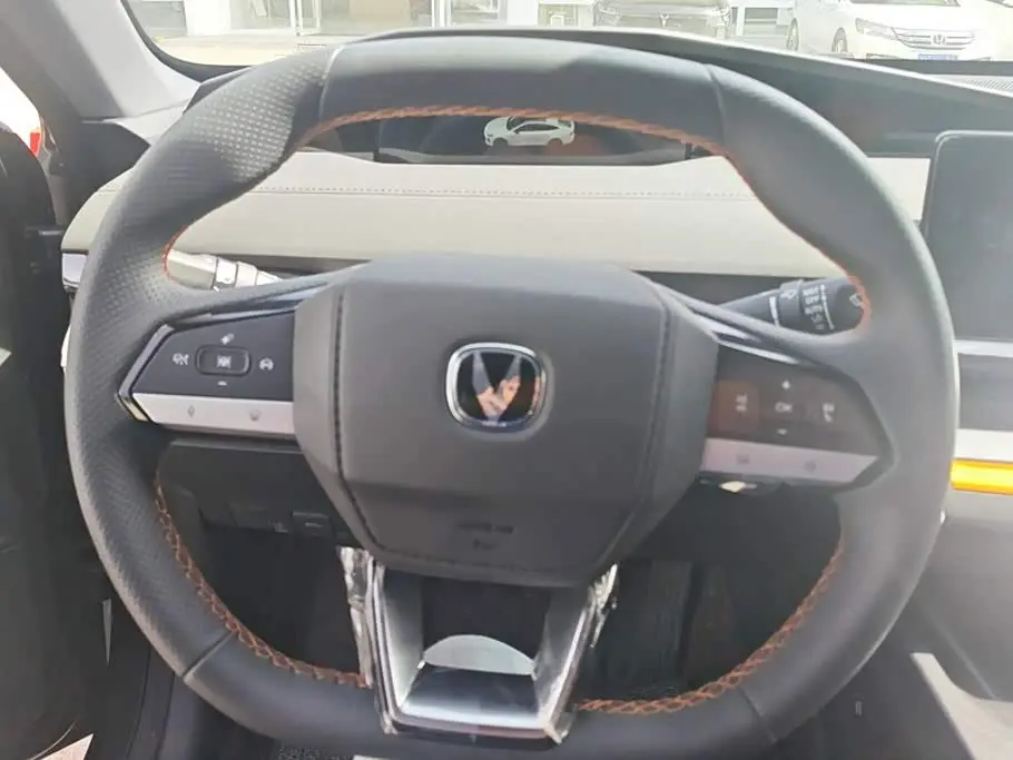 Changan UNI-V iDD 2024 — Photo 15/16