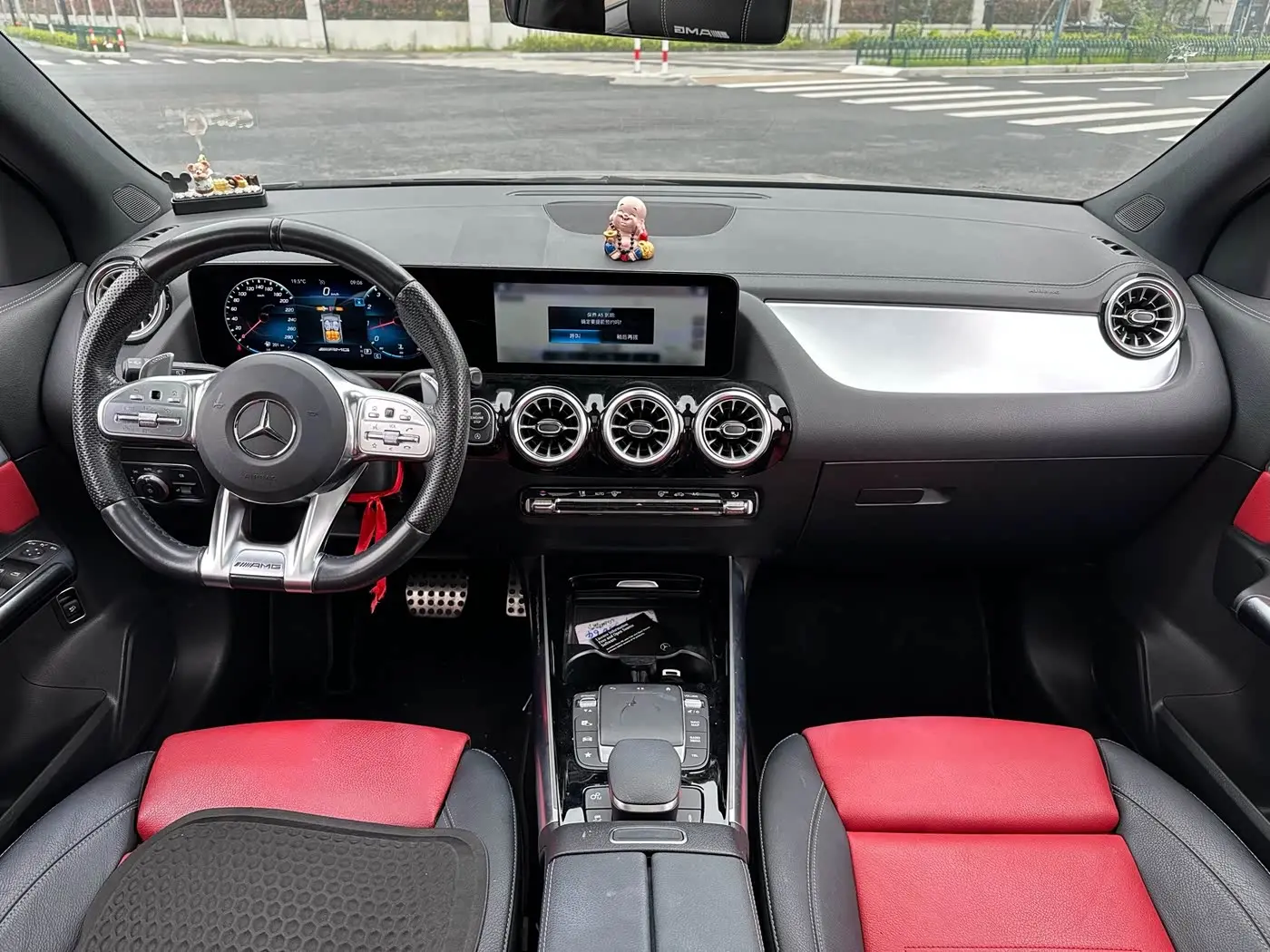 Mercedes-Benz GLA AMG 2021 — Фото 9/19