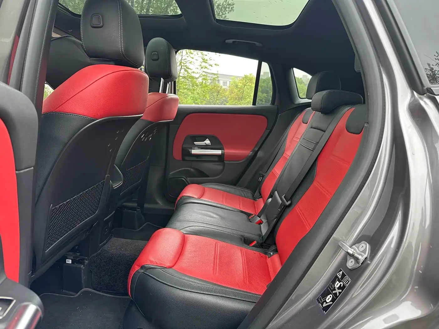 Mercedes-Benz GLA AMG 2021 — Фото 10/19