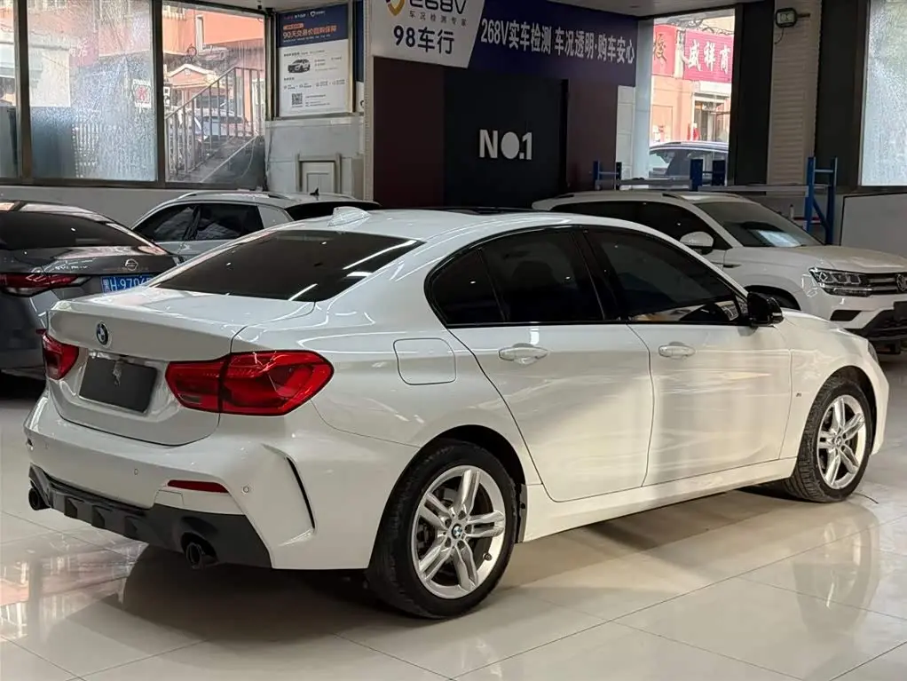 BMW 1 Series 2022 — Photo 4/20