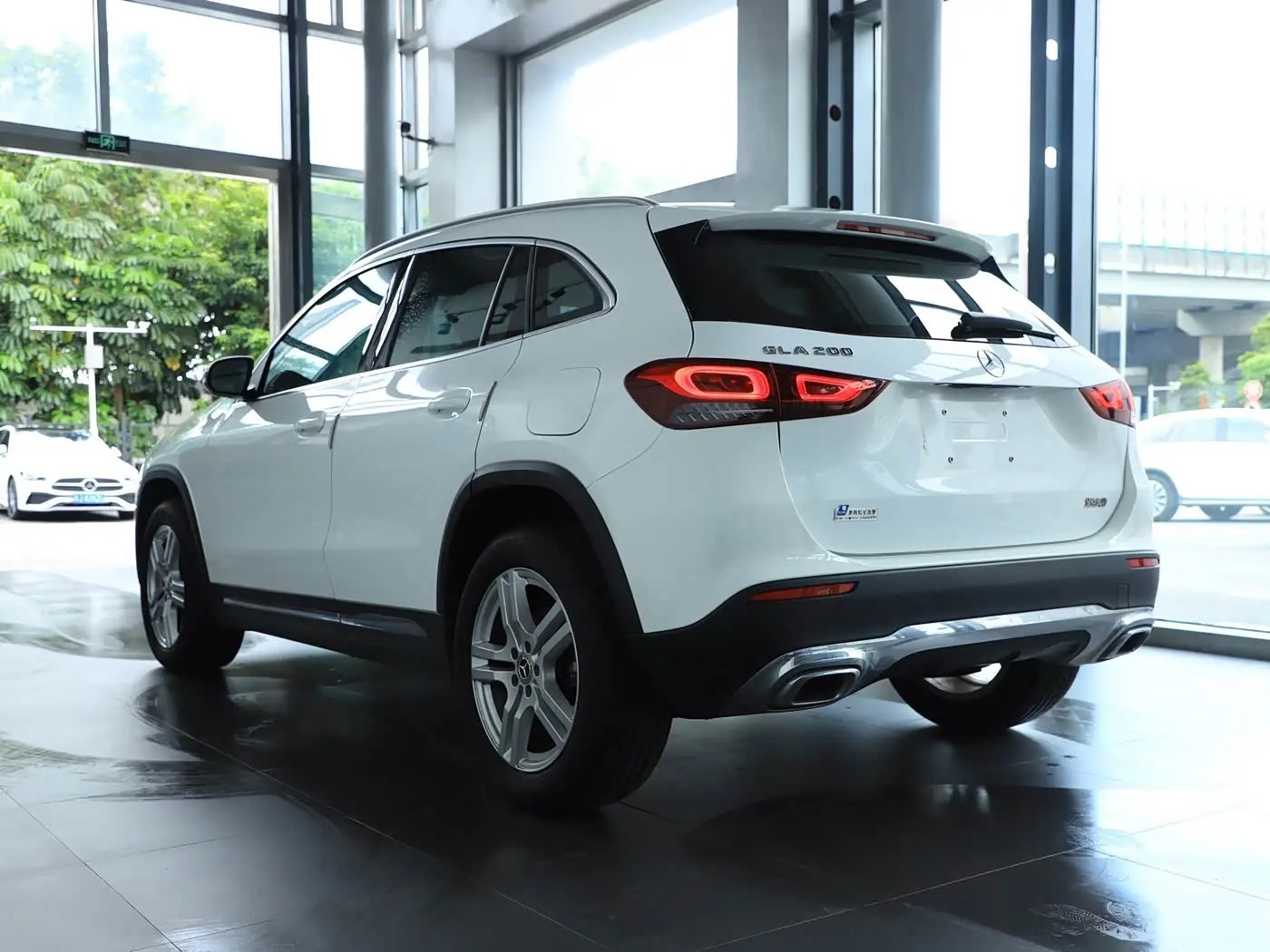 Mercedes-Benz GLA 2024 — Фото 6/20