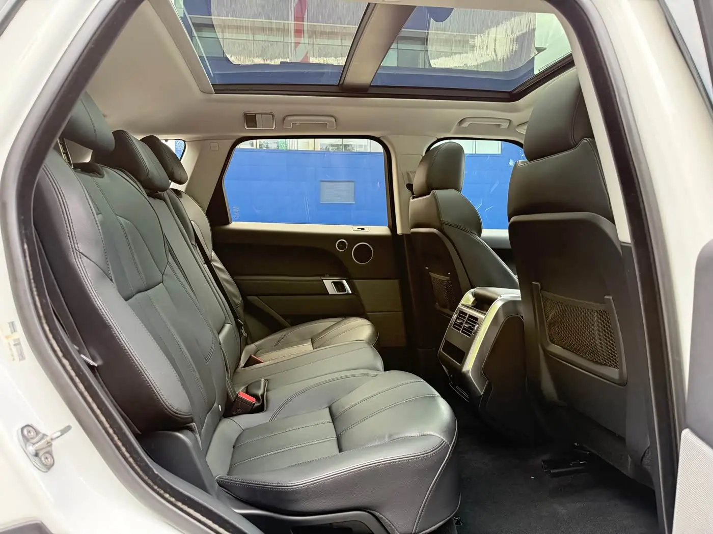 Land Rover Range Rover Sport 2018 — Photo 13/16