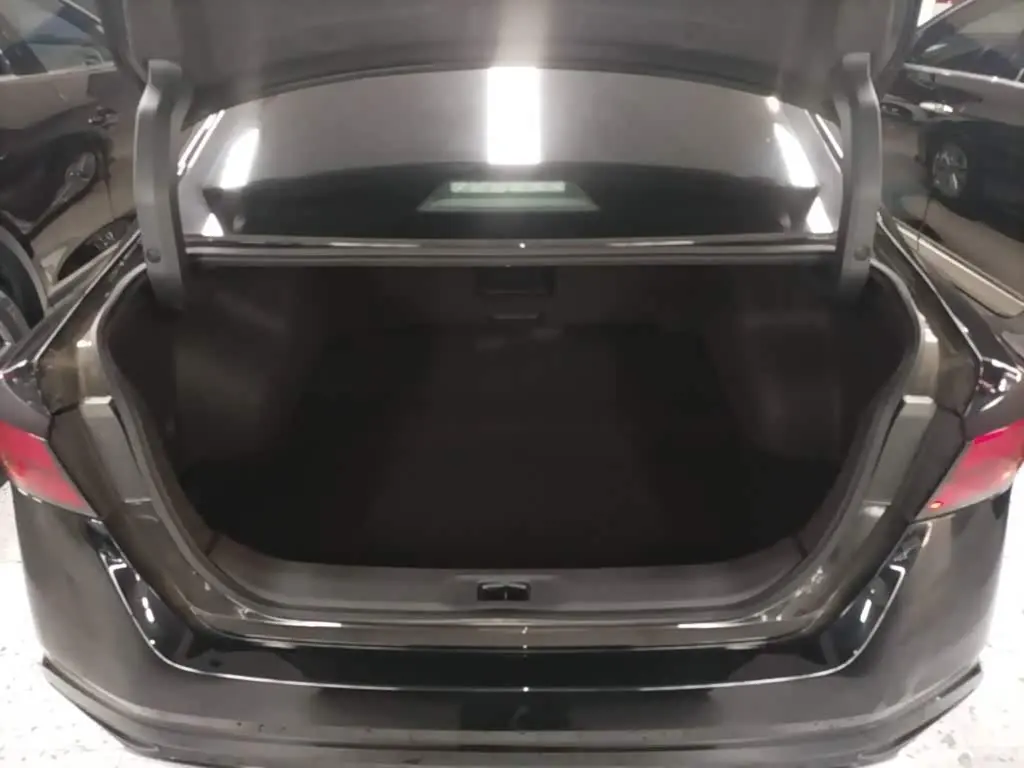 Nissan Teana 2023 — Фото 19/20