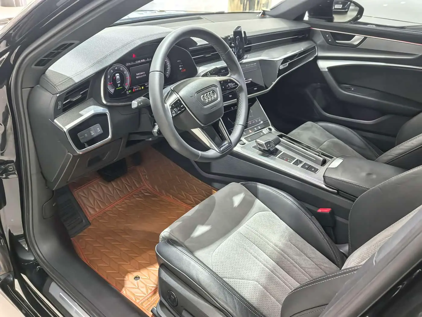 Audi A6L 2021 — Photo 14/15