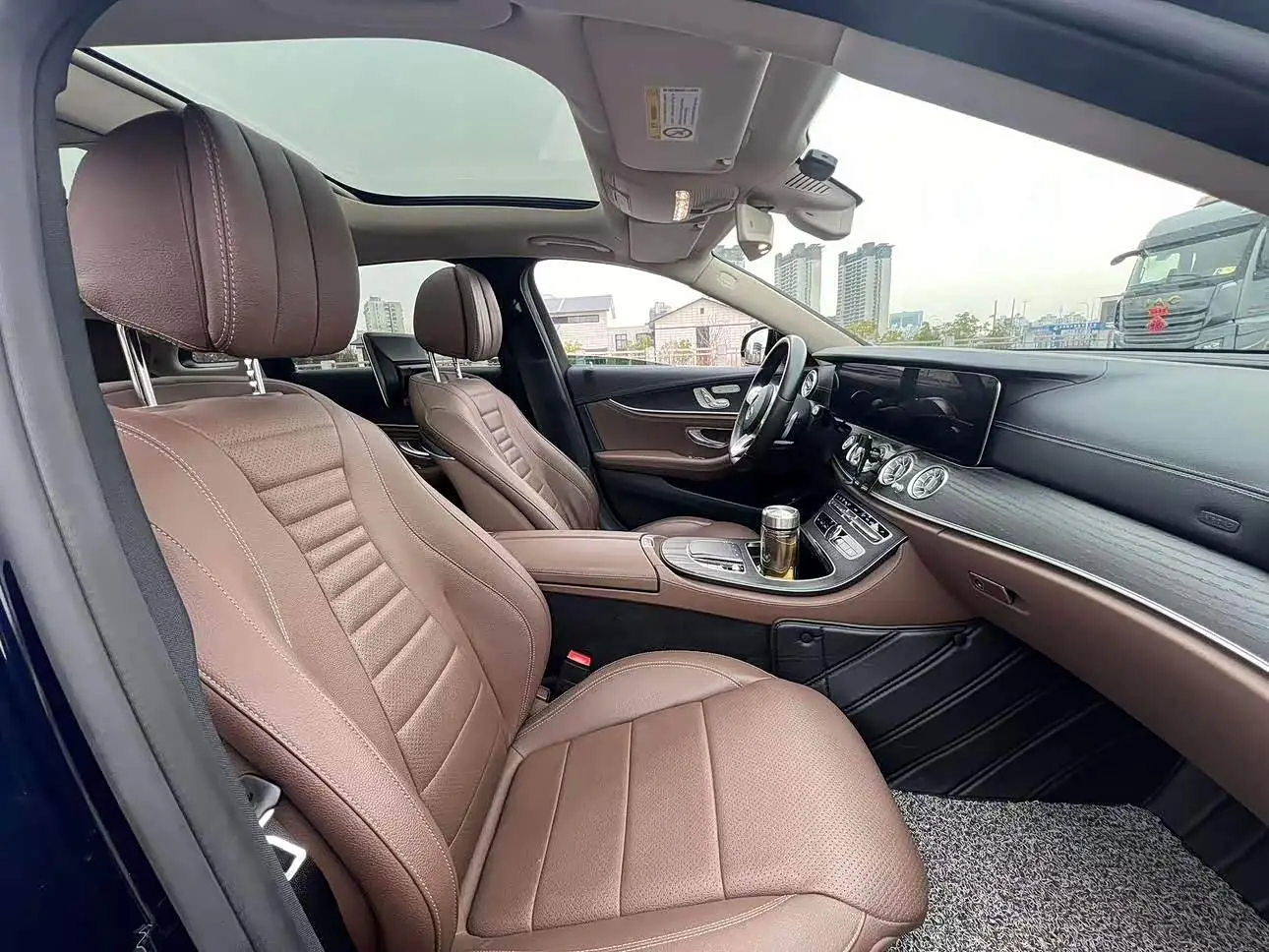 Mercedes-Benz E-Class 2020 — ფოტო 13/13