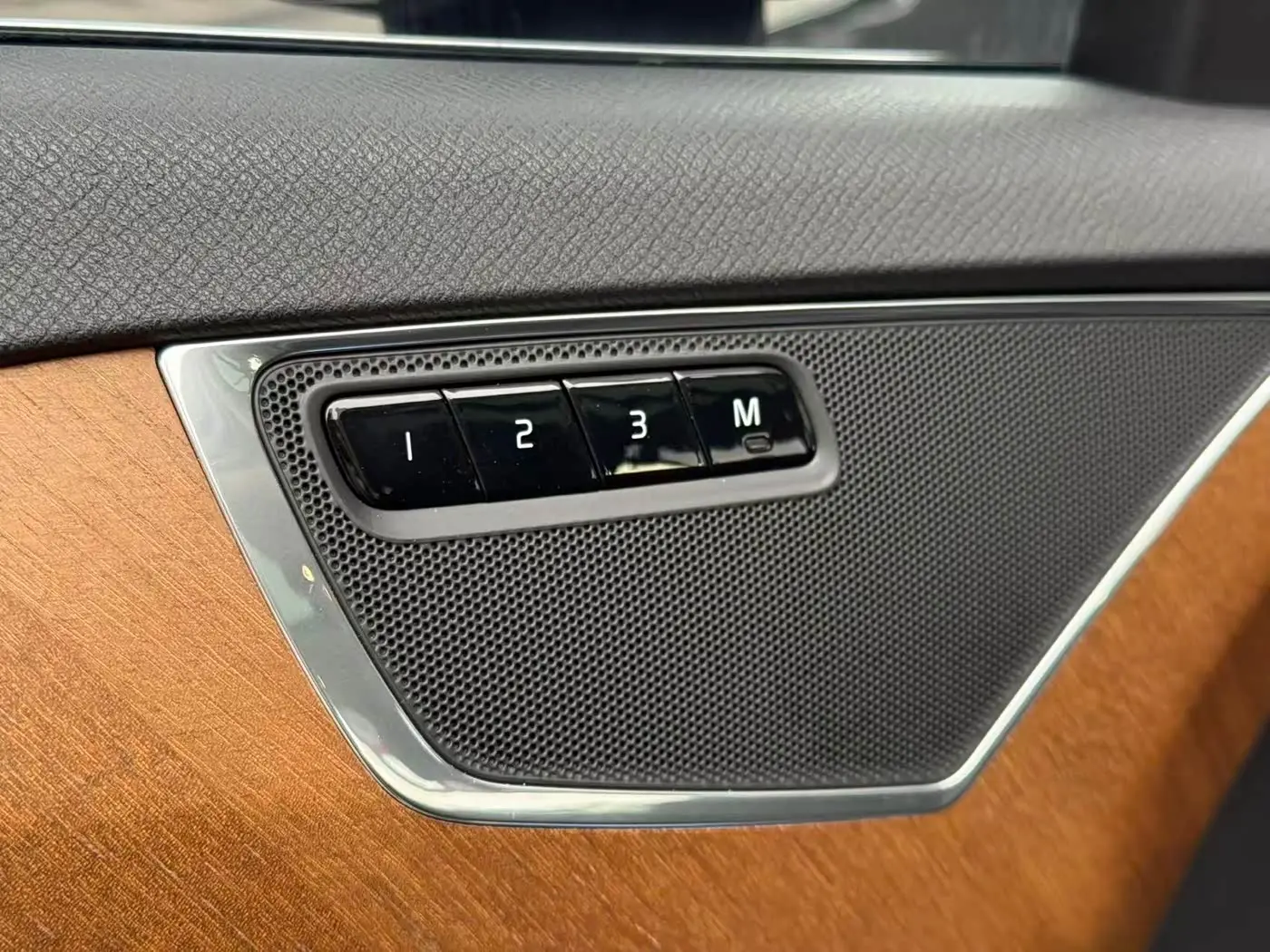 Volvo XC90 2019 — Photo 15/20