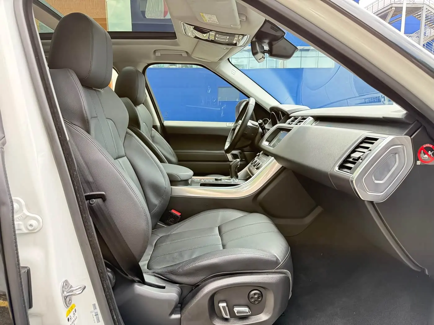 Land Rover Range Rover Sport 2018 — Photo 12/16