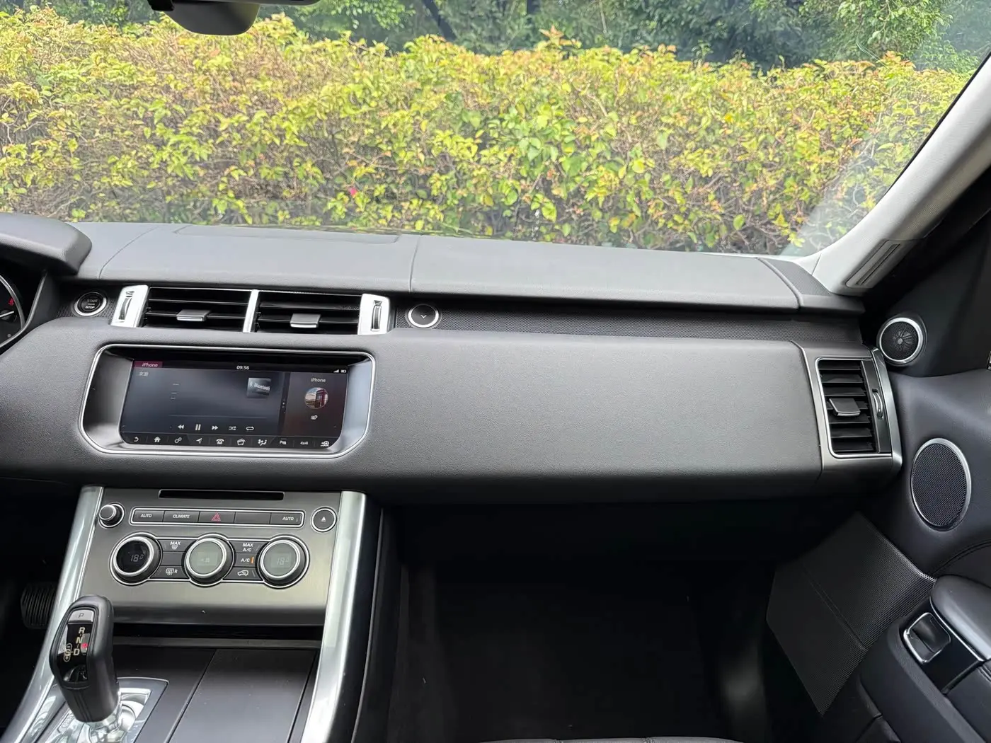 Land Rover Range Rover Sport 2018 — Photo 8/16