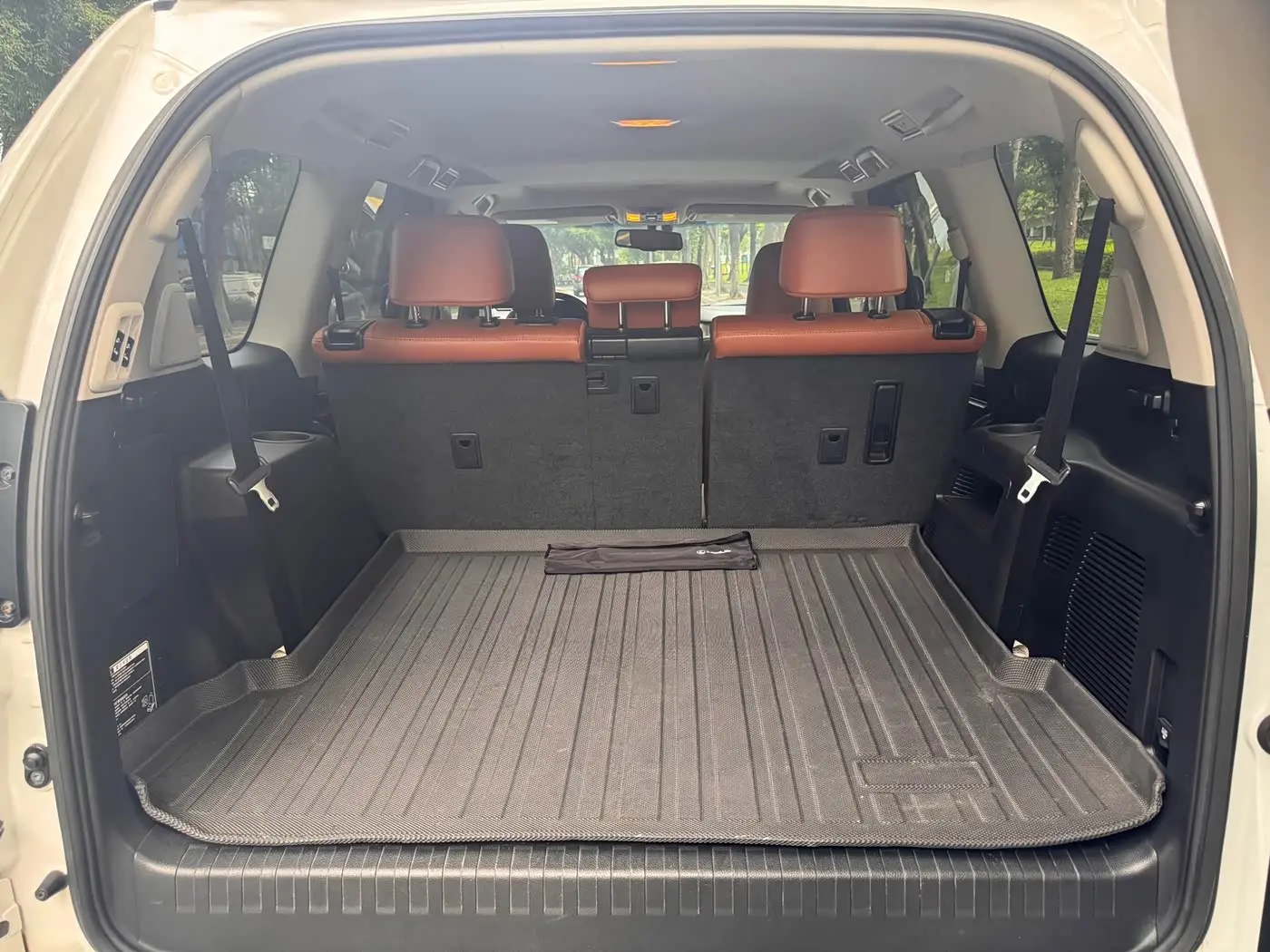 Lexus GX 2014 — Photo 17/18