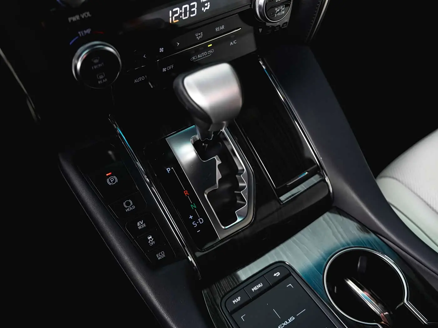 Lexus LM 2021 — Фото 10/20