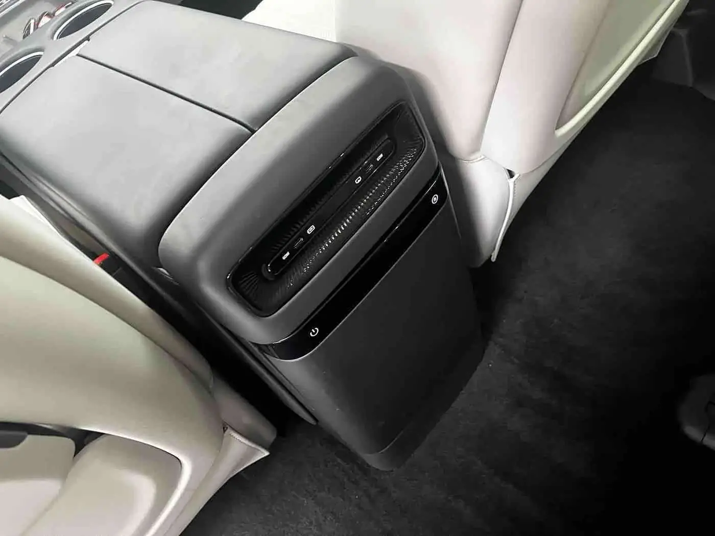 Voyah Auto Voyah Dreamer 2025 — Photo 17/17