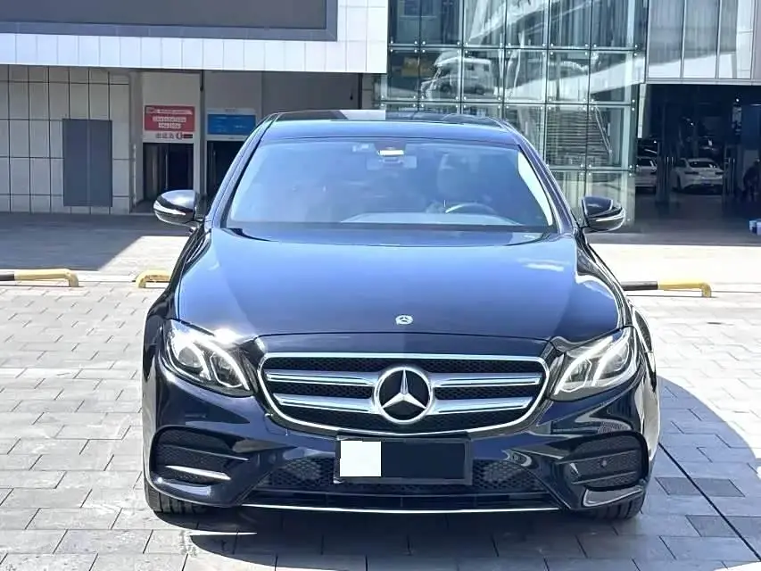 Mercedes-Benz E-Class 2019 — Фото 2/9