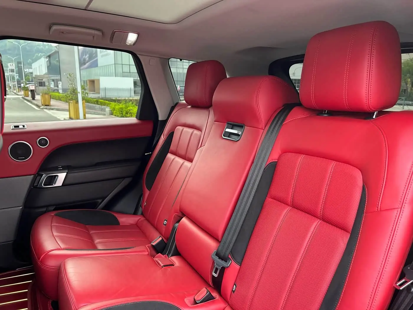 Land Rover Range Rover Sport 2020 — Photo 7/15