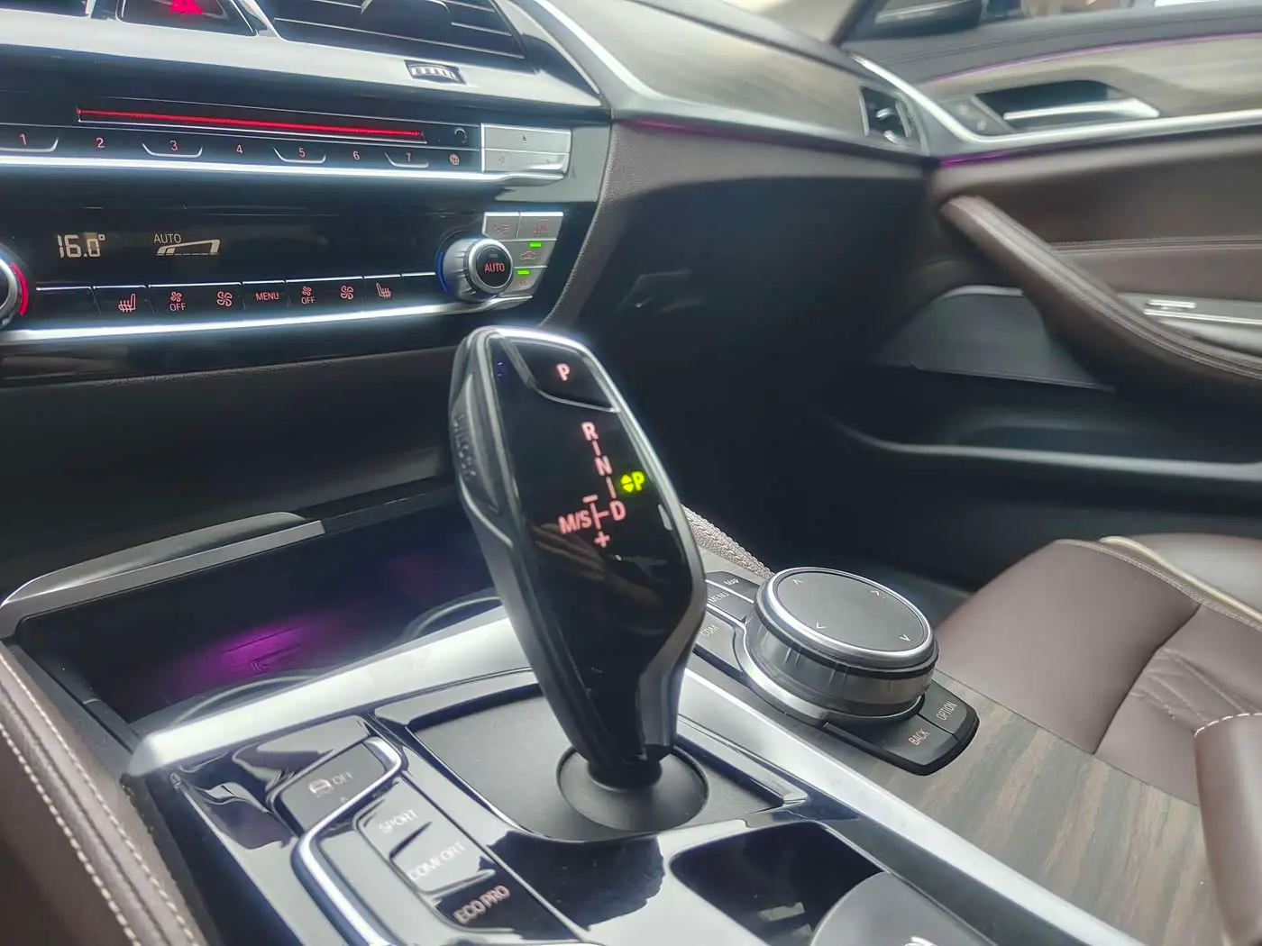 BMW 5 Series 2019 — Фото 4/15