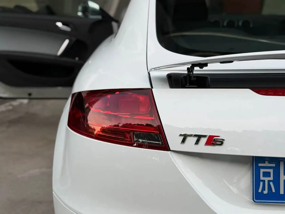Audi TTS 2013 — Şəkil 12/19