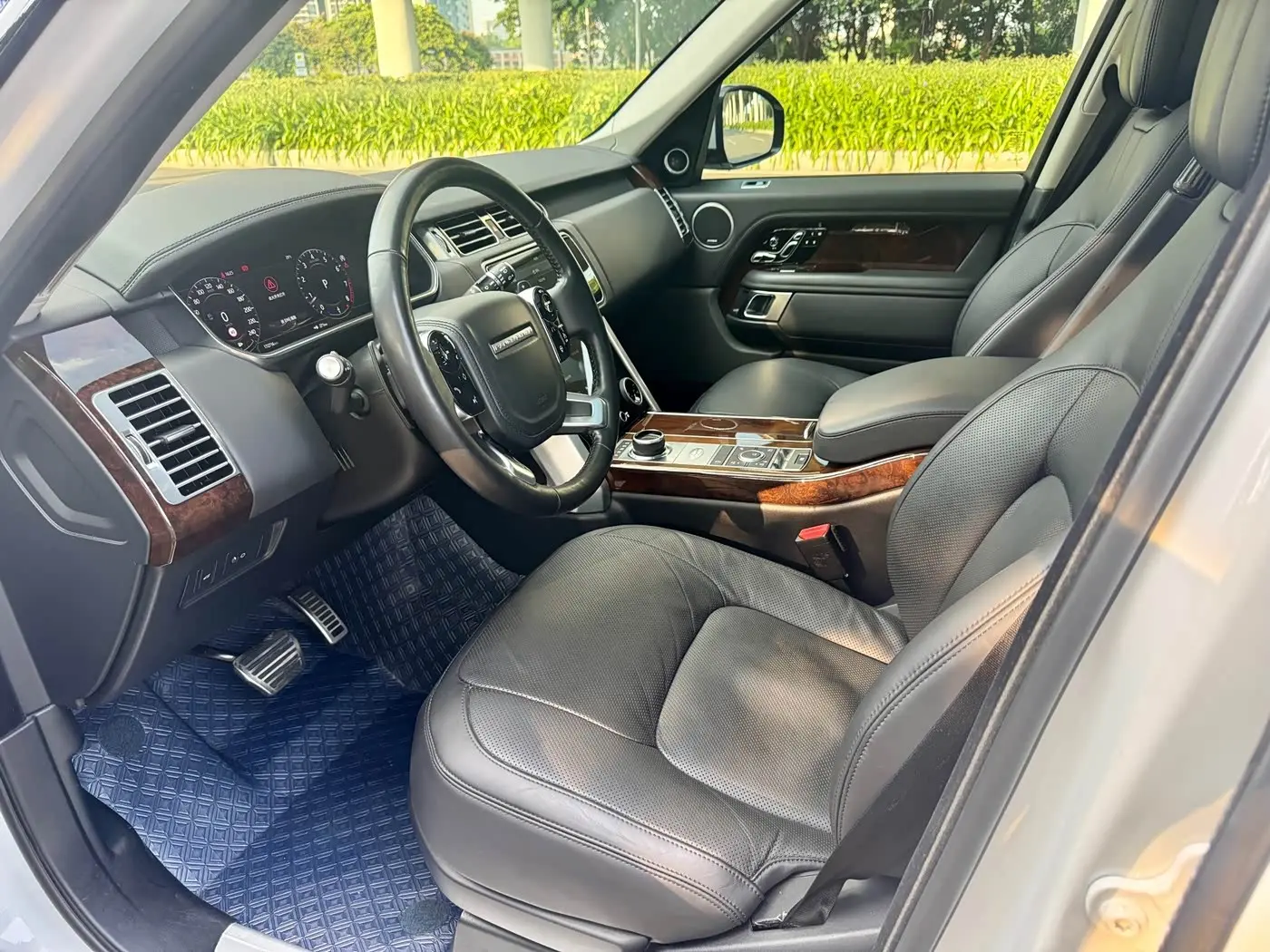 Land Rover Range Rover 2020 — Фото 4/16