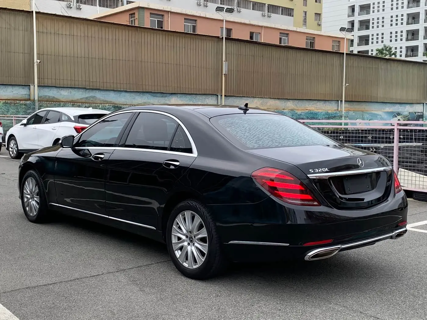 Mercedes-Benz S-Class 2018 — Photo 6/13