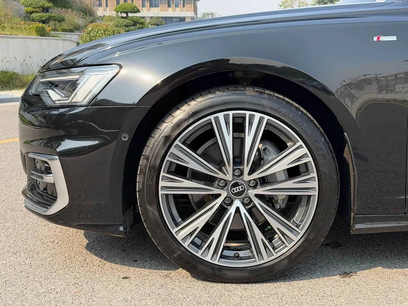 Audi A6L 2025 — Фото 5/20
