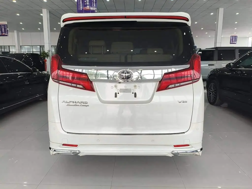 Toyota Alphard 2018 — Фото 5/18