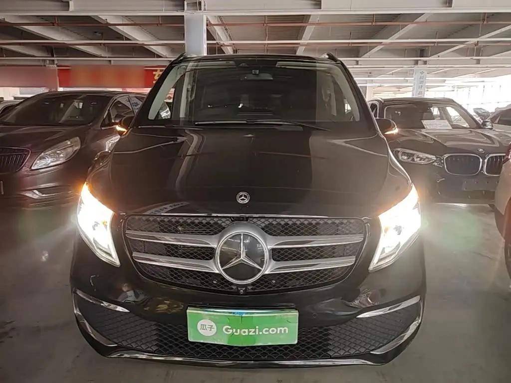 Mercedes-Benz V-Class 2021 — Фото 3/20