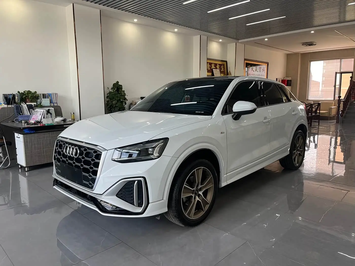 Audi Q2L, 2022