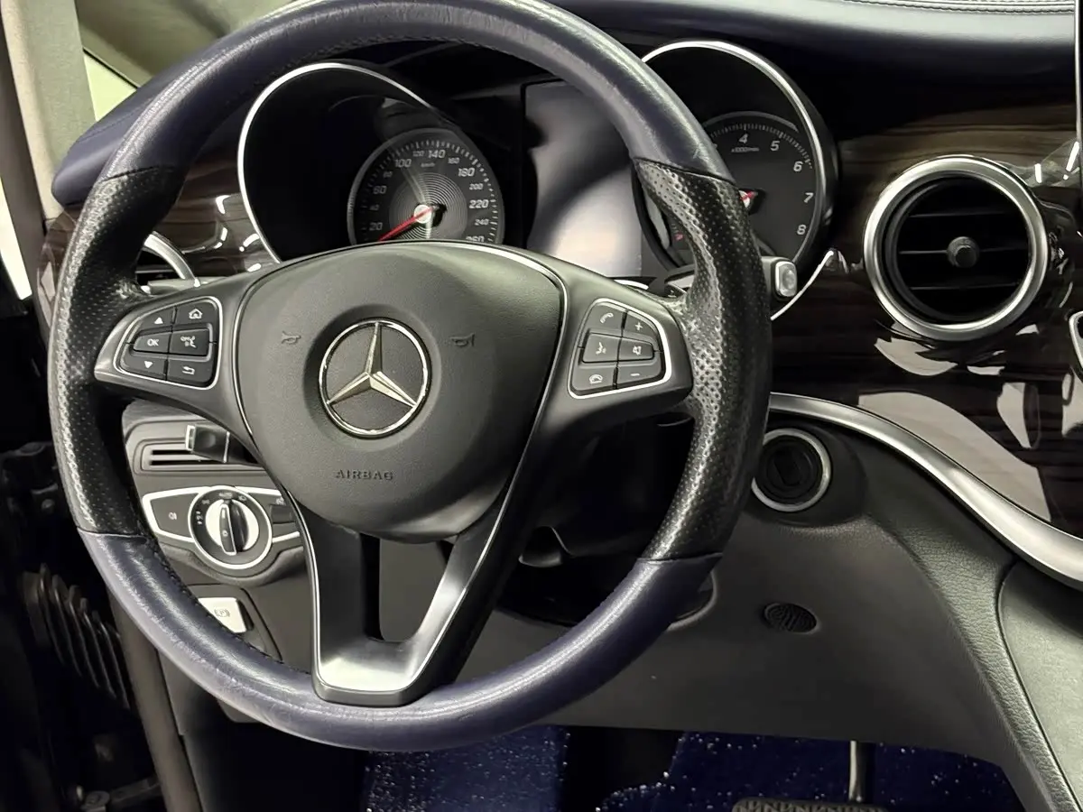 Mercedes-Benz V-Class 2020 — Şəkil 4/20