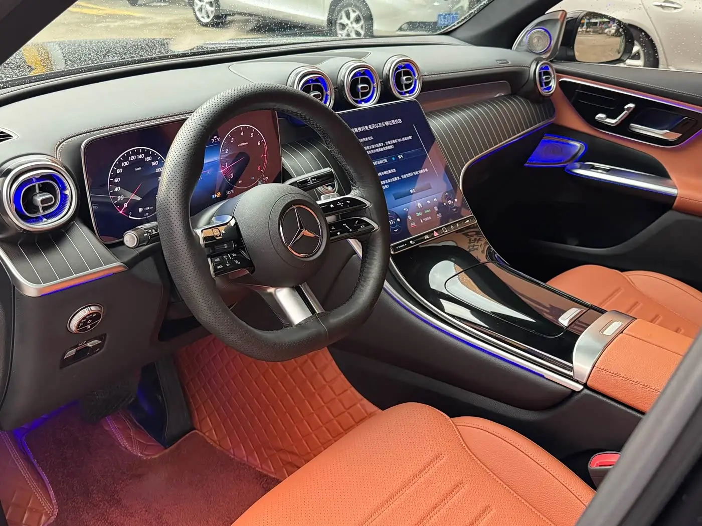 Mercedes-Benz GLC 2024 — Photo 8/20