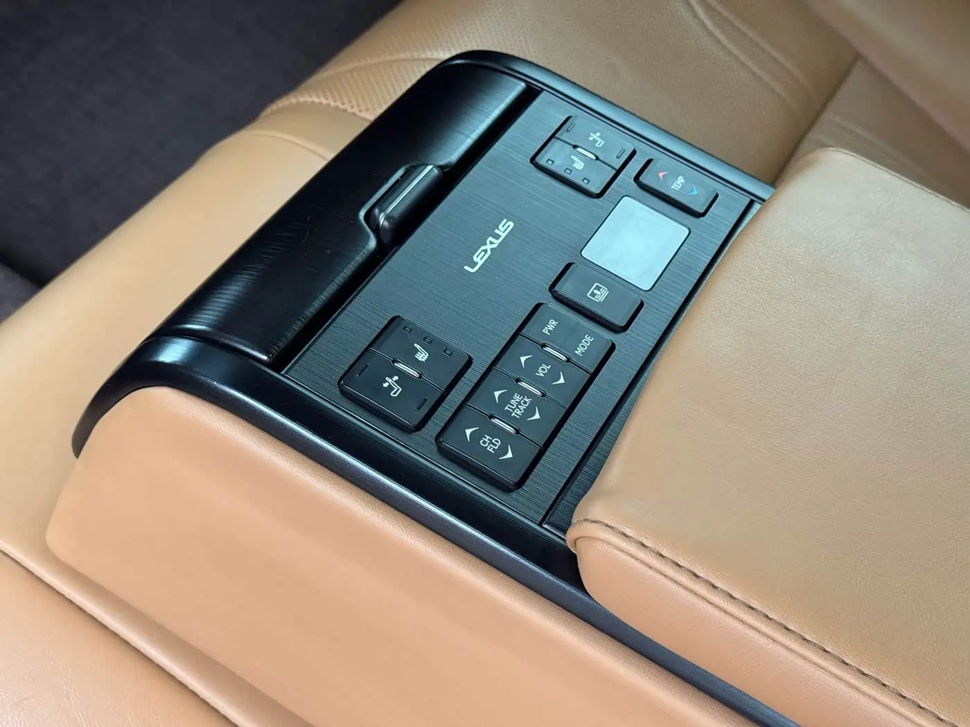 Lexus ES 2018 — Фото 15/15