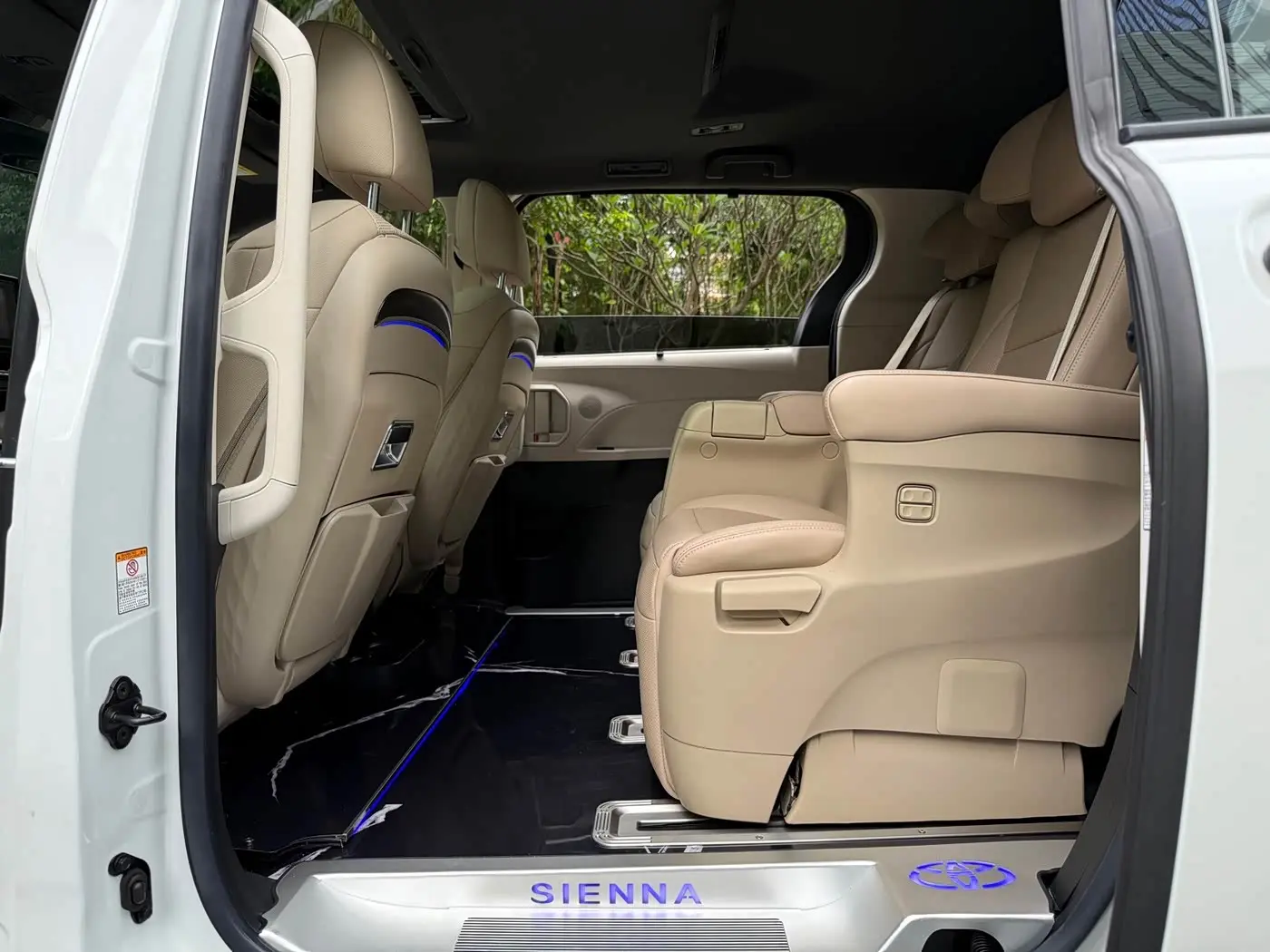 Toyota Sienna 2023 — Photo 13/20