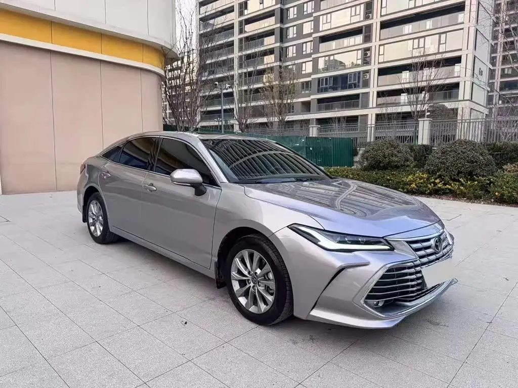 Toyota Avalon 2025 — Фото 1/5