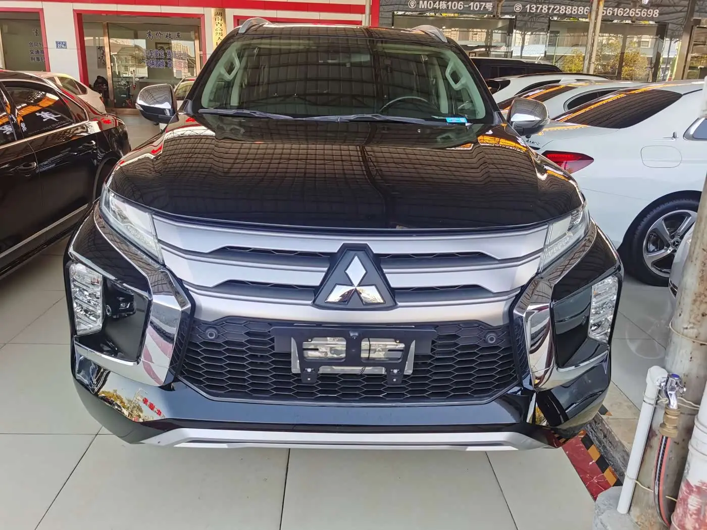 Mitsubishi Pajero Sport 2020 — Фото 1/11
