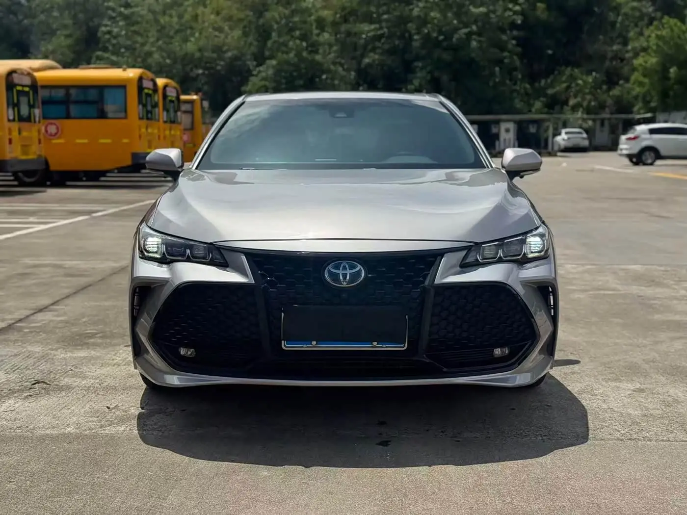 Toyota Avalon 2022 — Şəkil 2/9