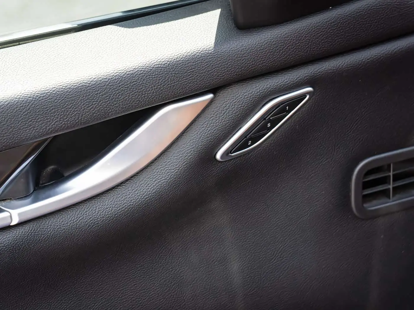 Maserati Ghibli 2015 — Photo 20/20