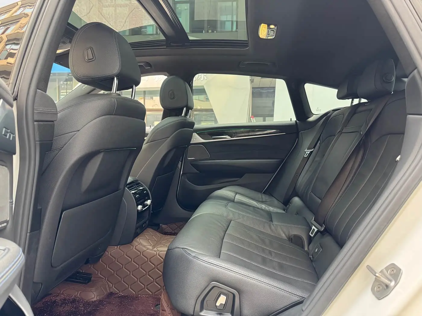 BMW 6 Series GT 2020 — Photo 14/15