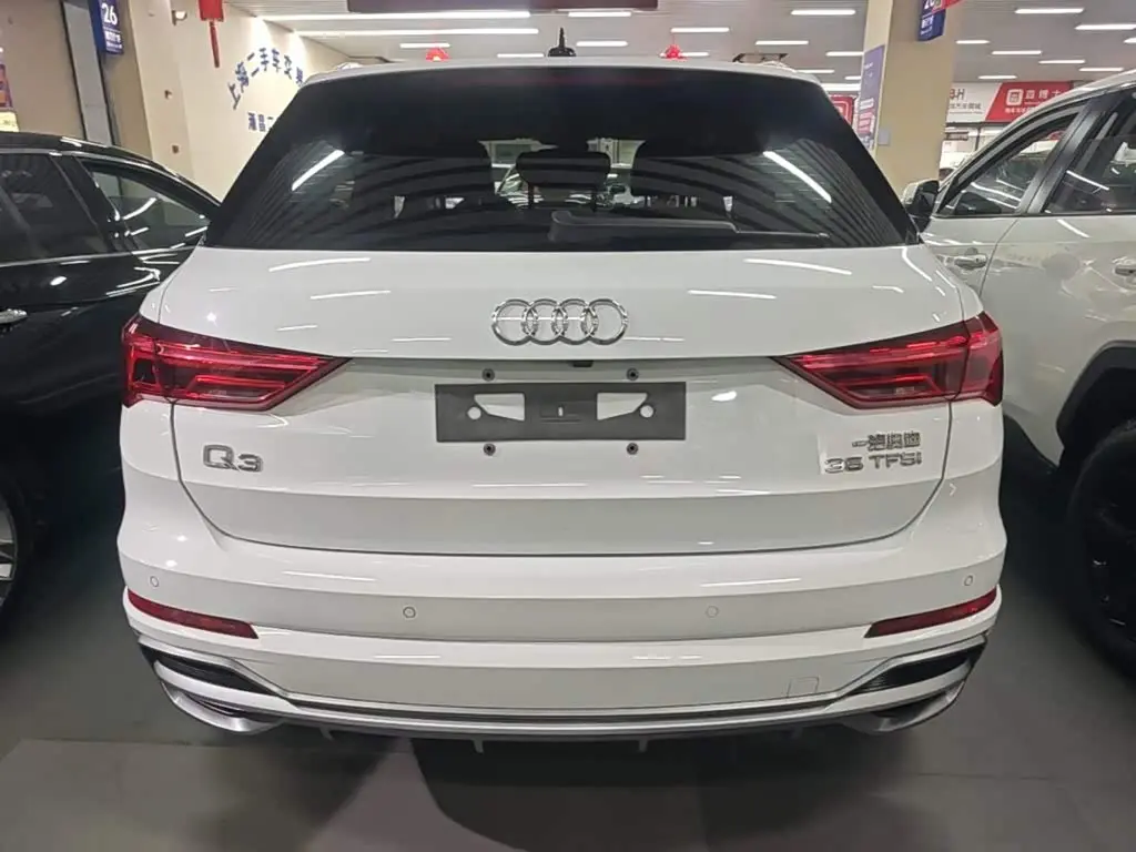 Audi Q3 2020 — Фото 6/20