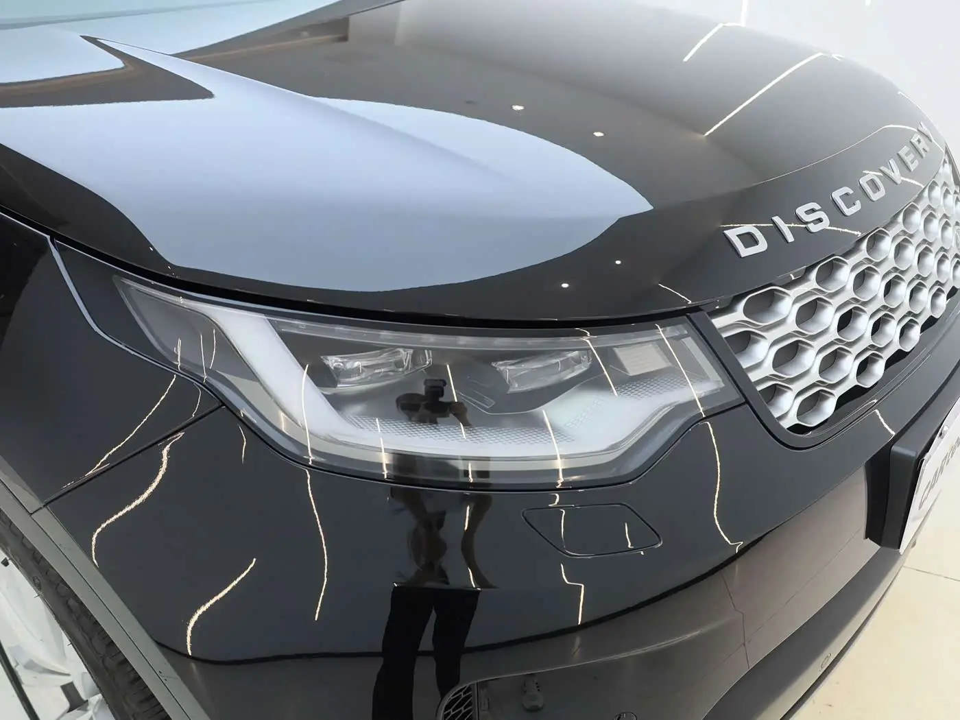 Land Rover Discovery 2025 — Фото 7/15
