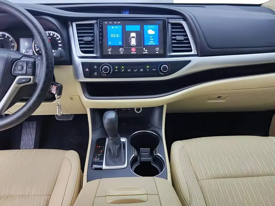 Toyota Highlander 2021 — Фото 13/16
