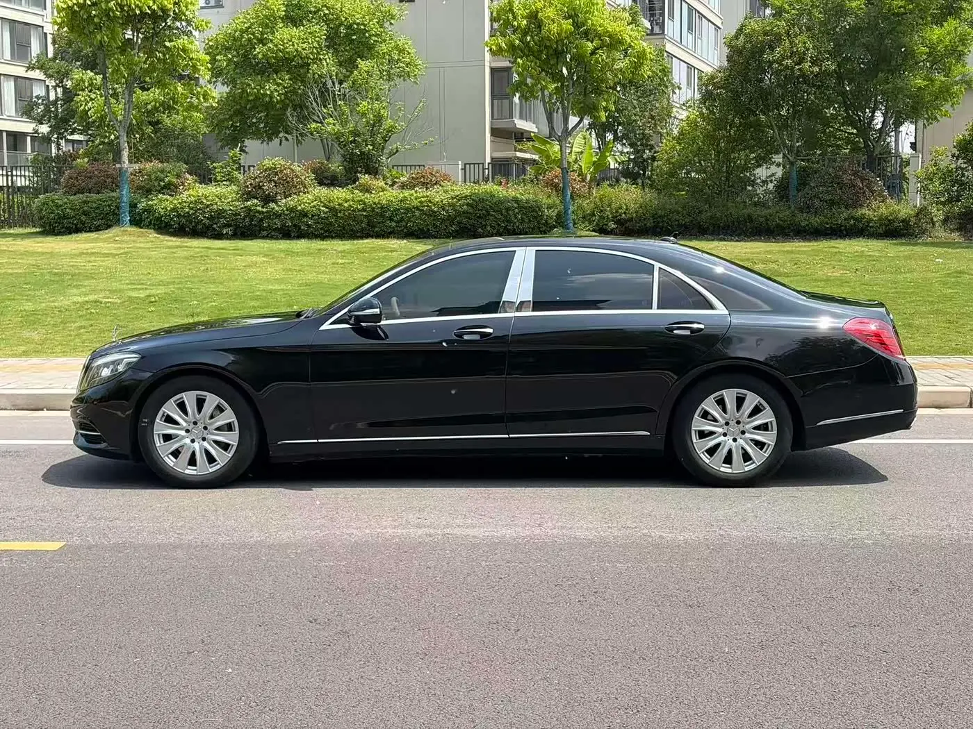 Mercedes-Benz S-Class 2016 — Şəkil 7/17