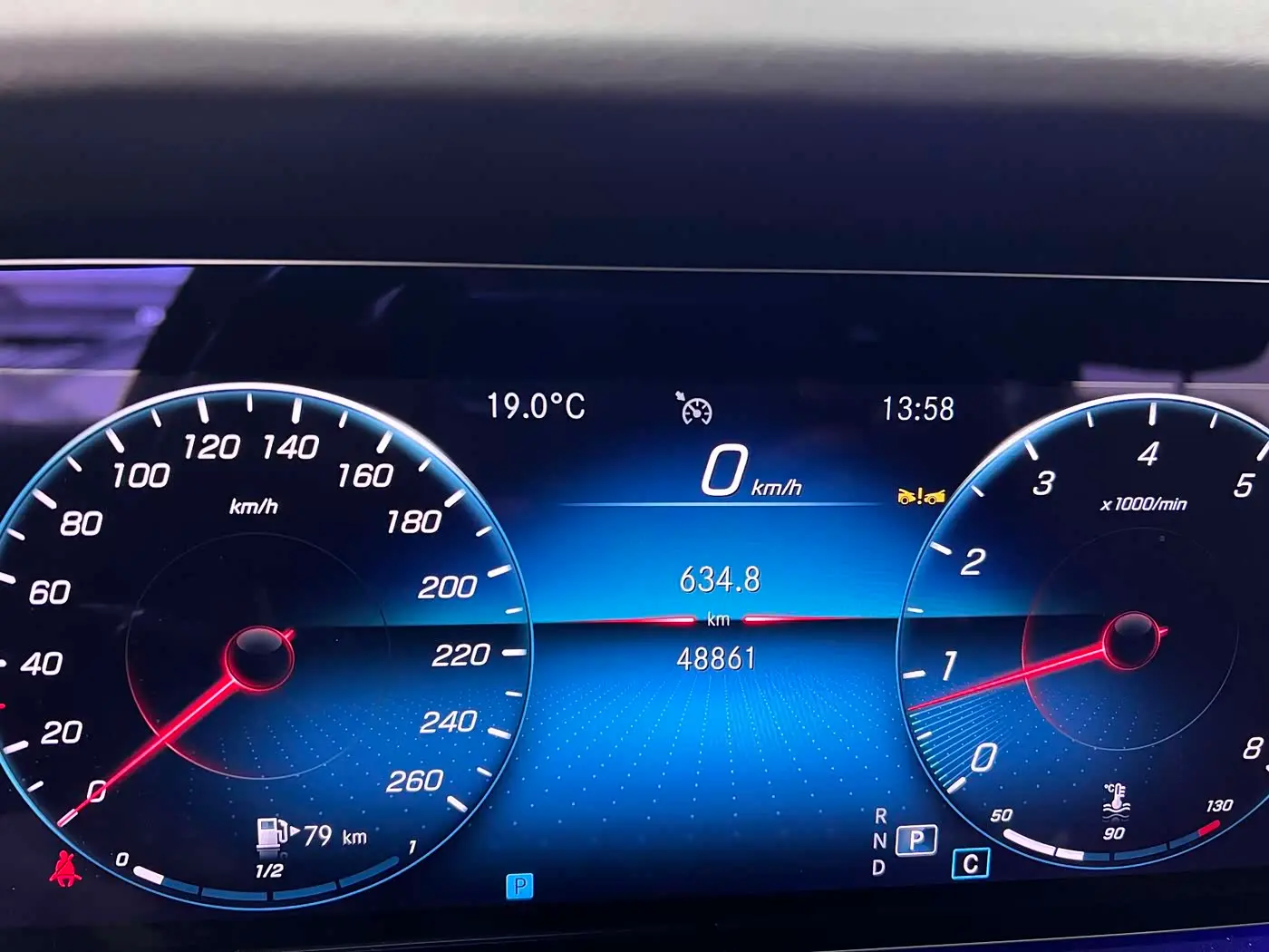 Mercedes-Benz E-Class 2023 — Photo 9/9
