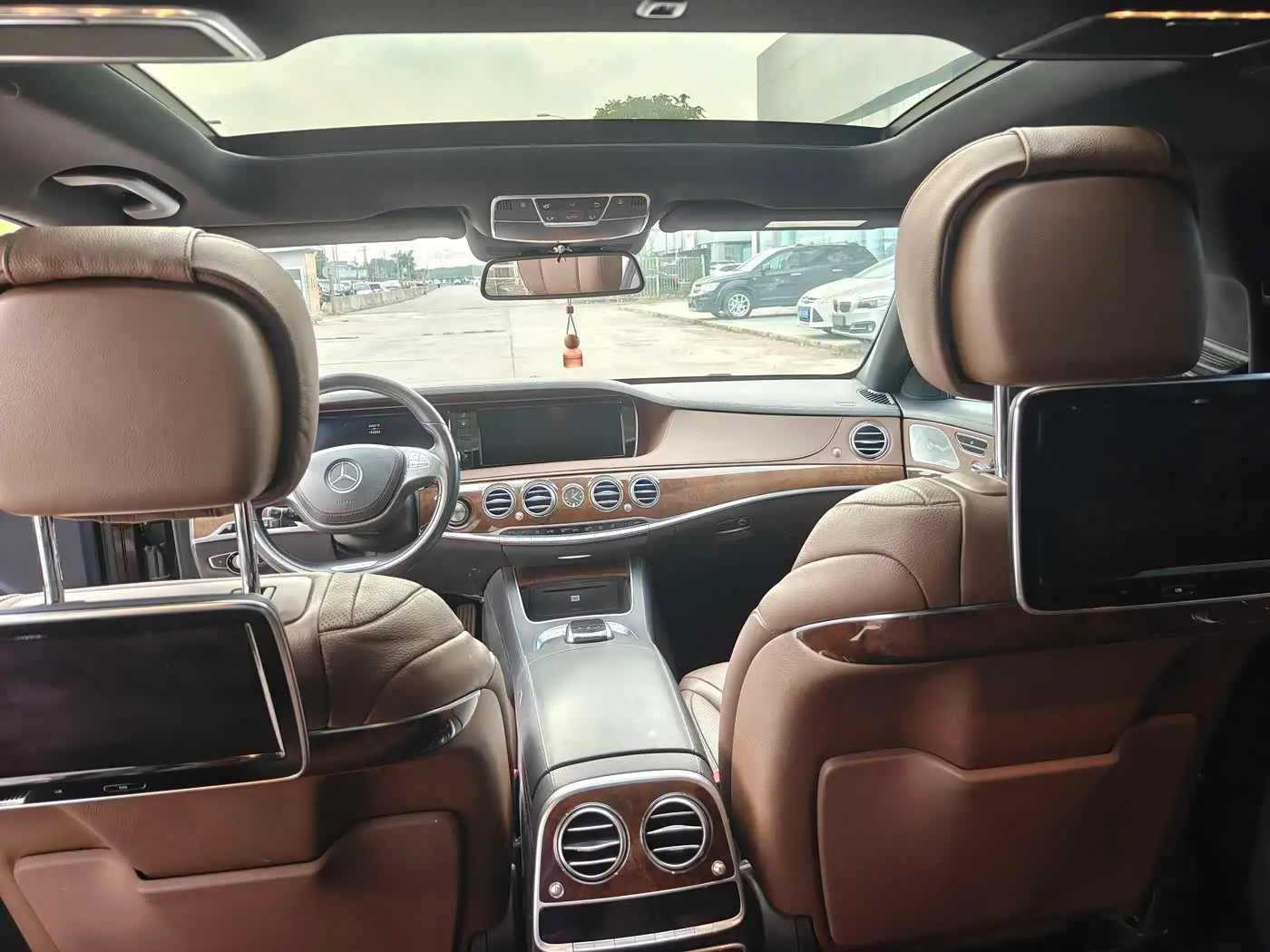 Mercedes-Benz S-Class 2015 — Photo 9/14