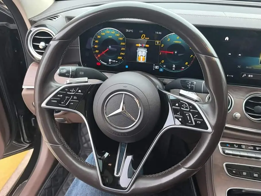 Mercedes-Benz E-Class 2020 — Şəkil 15/16
