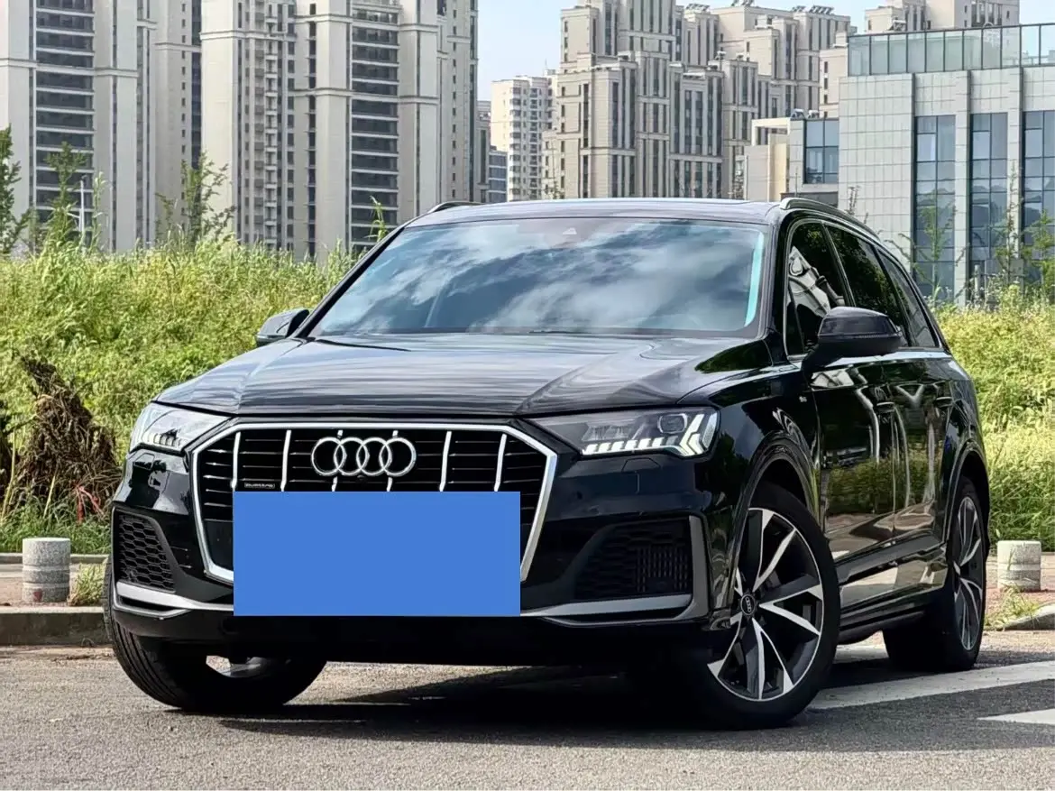 Audi Q7 2023 — Фото 2/14