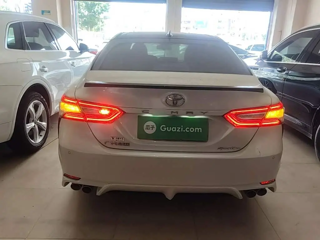 Toyota Camry 2023 — Şəkil 6/20